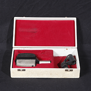 Akg D12 open Case