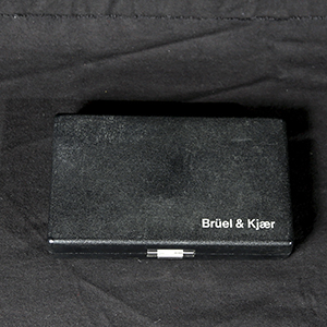 Bruel & Kjaer 4006 box closed